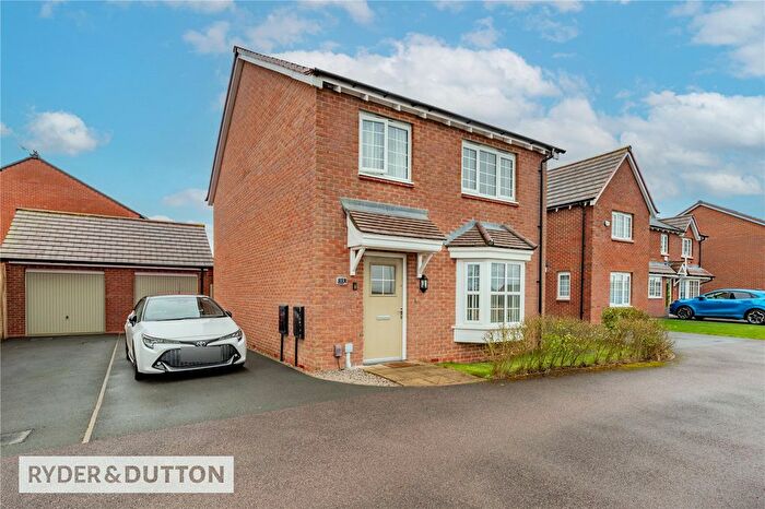 4 Bedroom Detached House For Sale In Textile Close, East Hollinsfield, Middleton, Manchester, M24