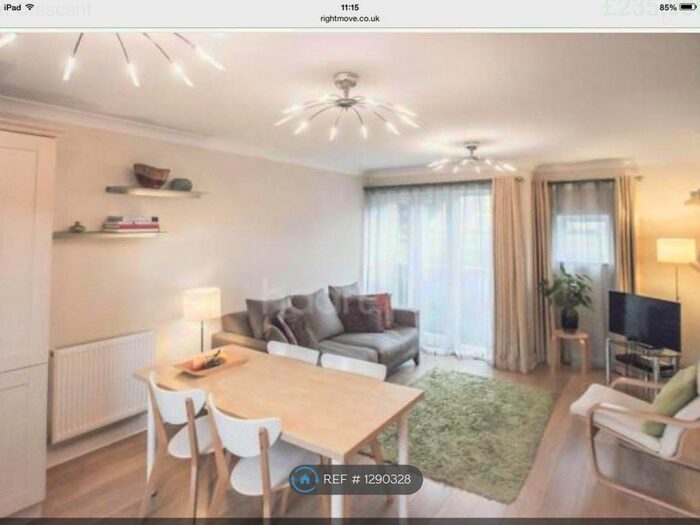 2 Bedroom Flat To Rent In Eddington Crescent, Welwyn Garden City AL7