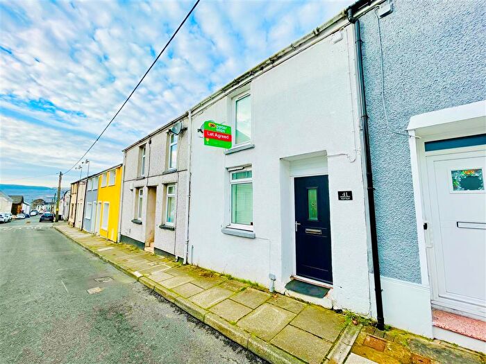 3 Bedroom Terraced House To Rent In Church Street, Penydarren, CF47