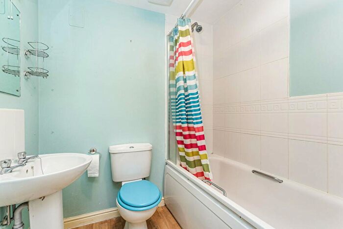 2 Bedroom Flat To Rent In Billys Copse, Havant, Hampshire, PO9