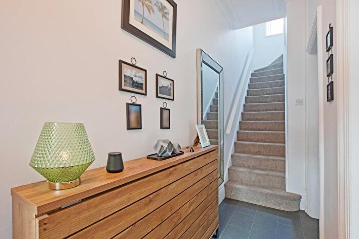 3 Bedroom Terraced House For Sale In Leeds Road, Ilkley, LS29