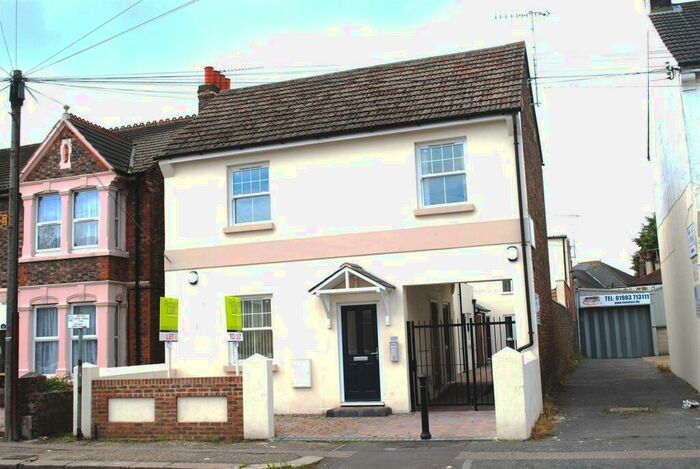 1 Bedroom Flat To Rent In Tarring Road, Worthing, BN11