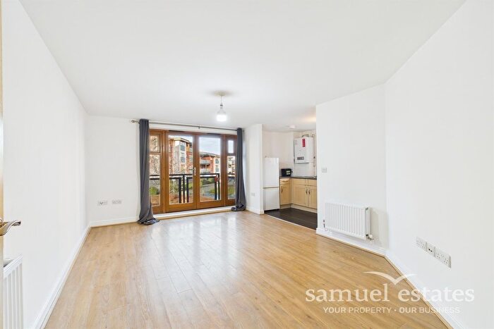 1 Bedroom Flat To Rent In Callender Court, Harry Close, Croydon, CR0