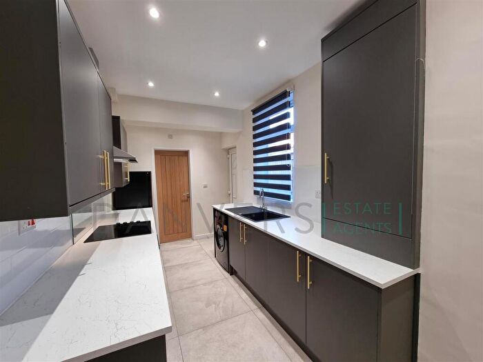 4 Bedroom Terraced House To Rent In Ullswater Street, Leicester, LE2