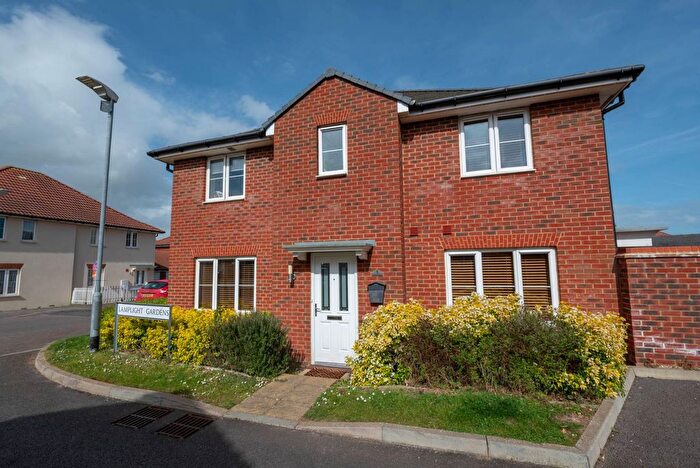 3 Bedroom Semi-Detached House For Sale In Lamplight Gardens, Aylesham, CT3