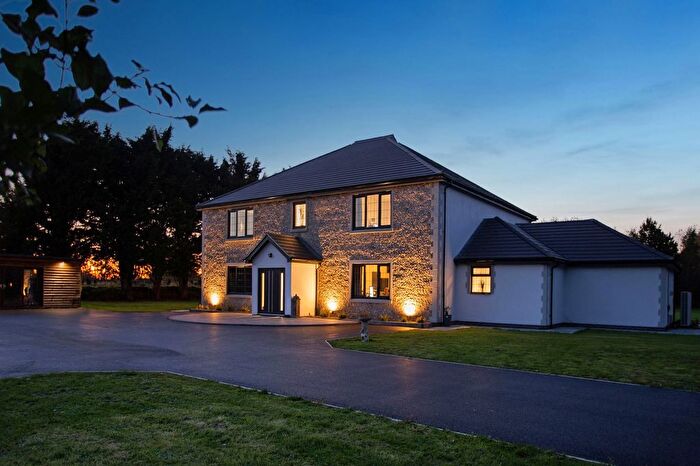 5 Bedroom Detached House For Sale In Highground Lane, Barnham, PO22