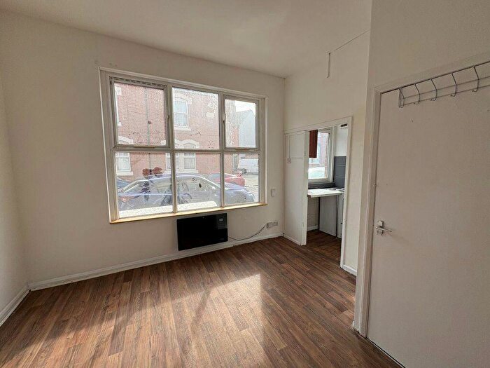 Flat To Rent In Gopsall Street, Leicester, LE2