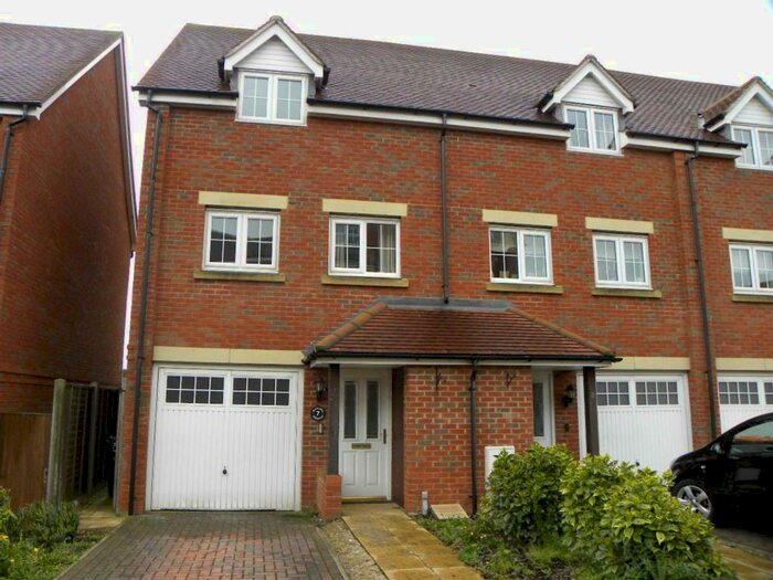 3 Bedroom Terraced House To Rent In Watling Gardens, Dunstable, LU6