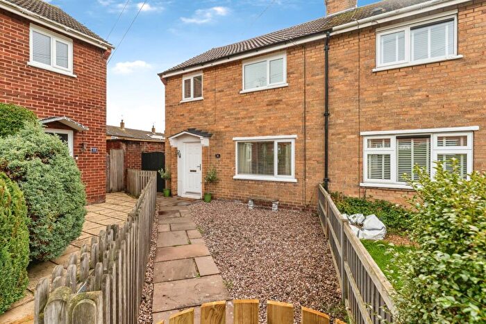 3 Bedroom Semi-Detached House For Sale In Peckforton Way, Upton, Chester, CH2