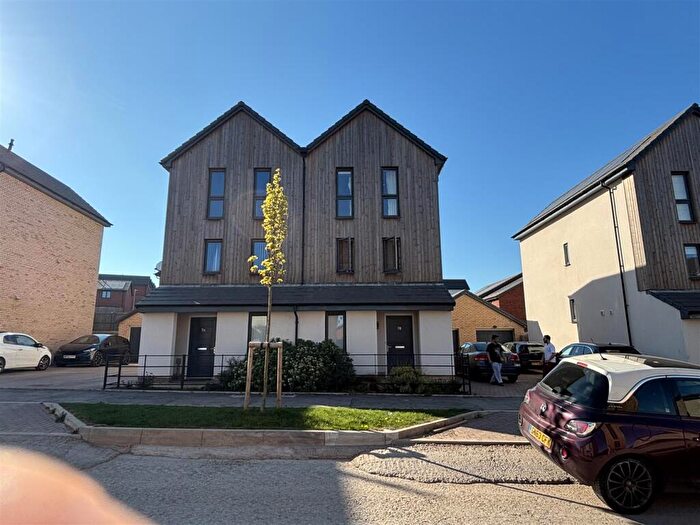 5 Bedroom House To Rent In Clover Way, Stoke Gifford, BS34