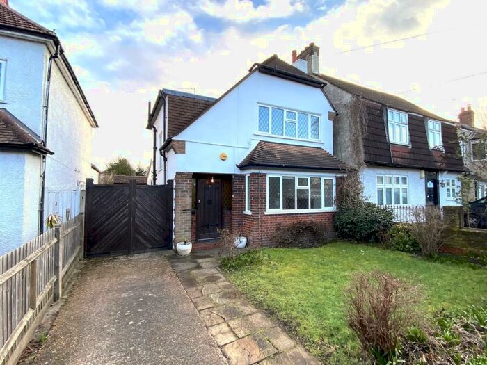 3 Bedroom Detached House To Rent In Franks Avenue, New Malden, KT3