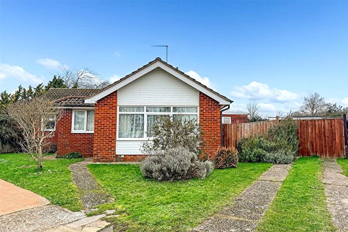 4 Bedroom Bungalow For Sale In Furzefield Close, Angmering, West Sussex, BN16