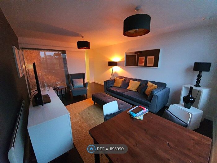 1 Bedroom Flat To Rent In Church Street, Manchester, M4