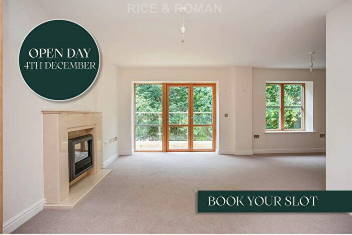 1 Bedroom Flat For Sale In Austin Place, Weybridge, KT13