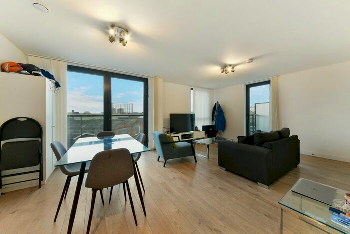 3 Bedroom Flat To Rent In Bloom House, Bermondsey Works, Bermondsey SE16