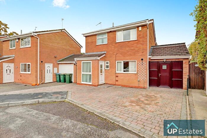 3 Bedroom Detached House For Sale In Conifer Paddock, Coventry, CV3