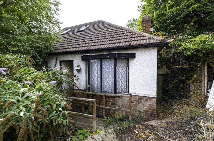3 Bedroom Semi-Detached Bungalow For Sale In Merlin Gardens, Romford, London, RM5