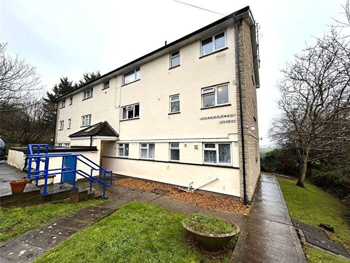 2 Bedroom Flat For Sale In Wraxall, Bristol, Somerset, BS48