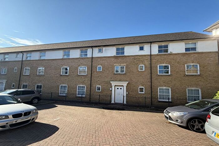 2 Bedroom Flat To Rent In Gresley Drive, Braintree, CM7