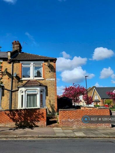 2 Bedroom End Of Terrace House To Rent In Congress Road, Abbey Wood, SE2
