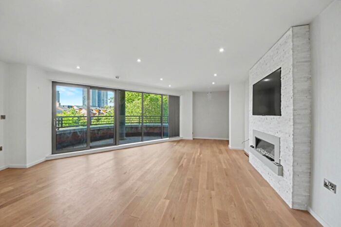 2 Bedroom Apartment For Sale In Castlegate, Castlefield, Manchester, M15