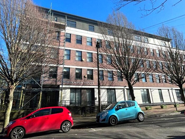 3 Bedroom Flat To Rent In The Grove, Gravesend, Kent, DA12