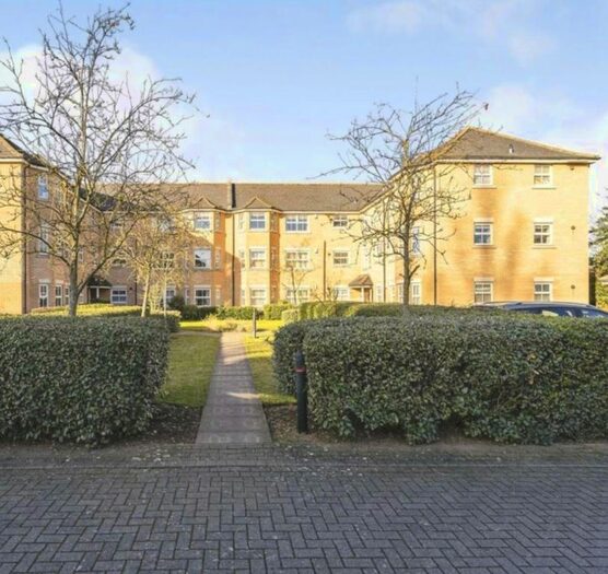 2 Bedroom Flat To Rent In Regency Square, Cambridge, CB1