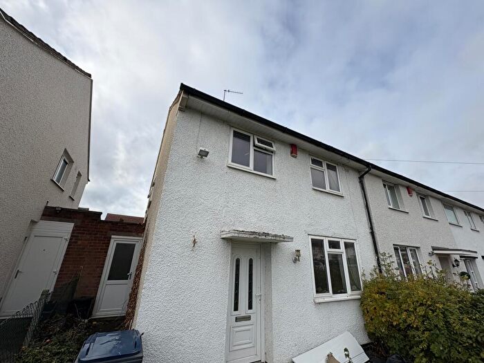 3 Bedroom House To Rent In Briddsland Road, Birmingham, B33