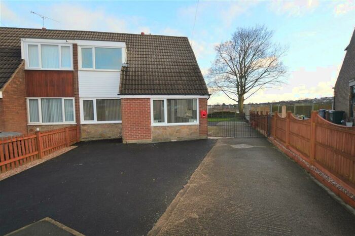 3 Bedroom Semi-Detached House To Rent In Farlea Drive, Bradford, BD2