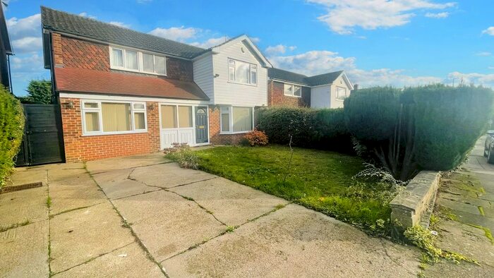 5 Bedroom Detached House To Rent In Sandy Lane, Nottingham, NG9