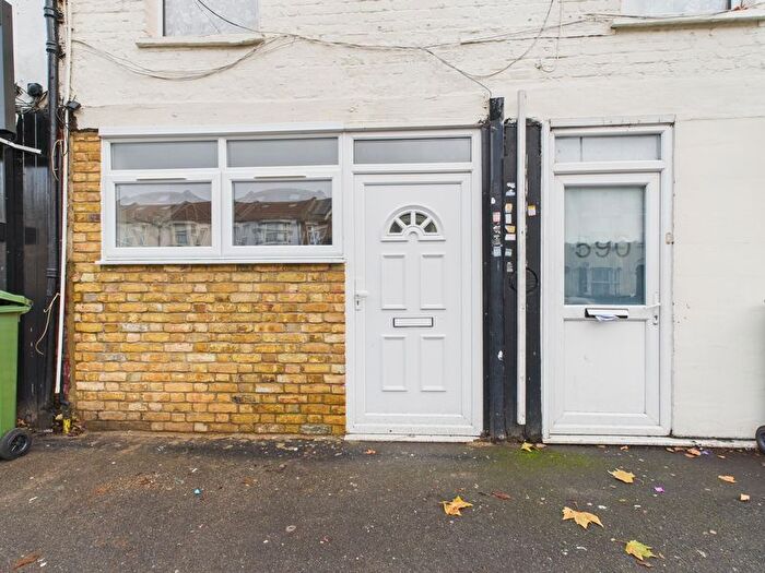 2 Bedroom Flat To Rent In Barking Road, London, E13