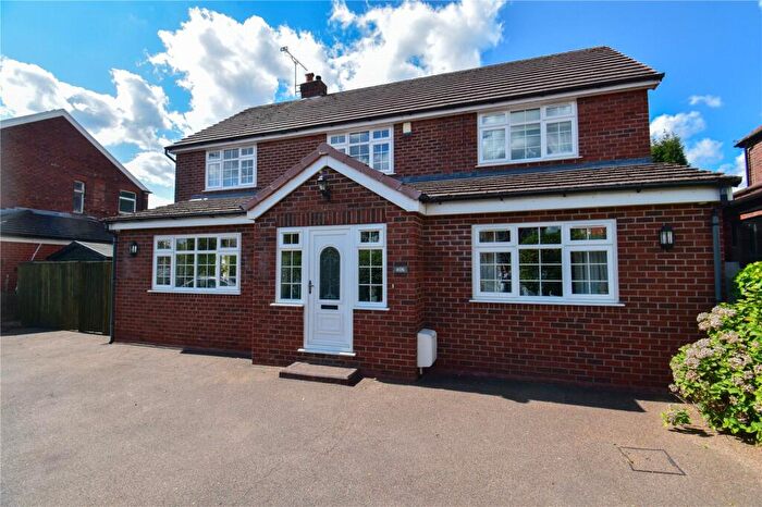 5 Bedroom Detached House For Sale In Stockport Road, Denton, Manchester, M34