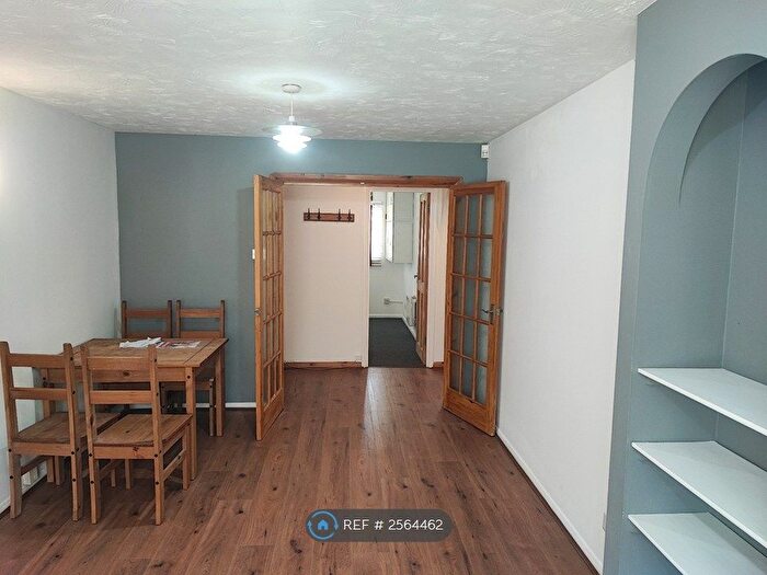 2 Bedroom Flat To Rent In Islington, London, N7