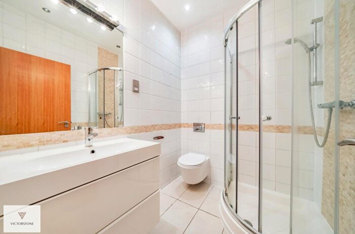 2 Bedroom Apartment To Rent In Saxon House, Thrawl Street, Spitalfields, London, E1