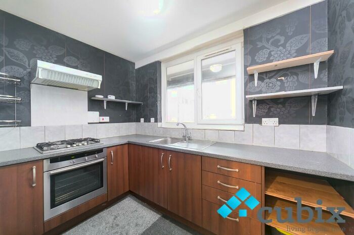 2 Bedroom Flat To Rent In Kinglake Street, London, SE17