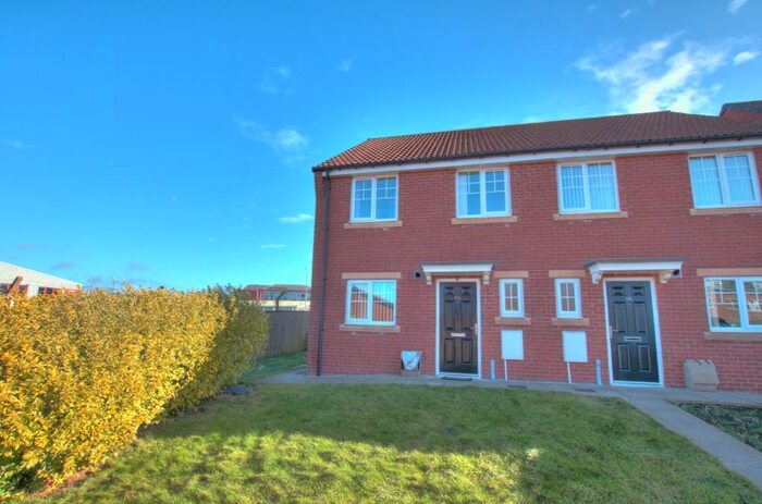 3 Bedroom Semi-Detached House To Rent In Strothers Road, The Woodlands, High Spen, Rowlands Gill, NE39