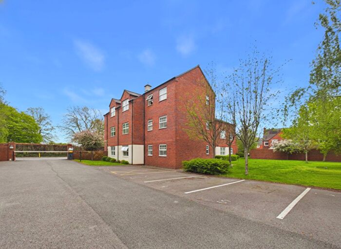 2 Bedroom Flat For Sale In Moorgate, Tamworth, B79