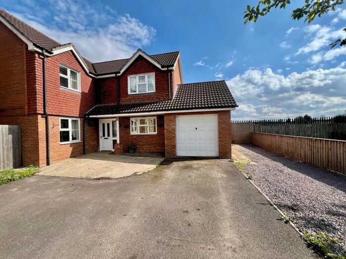 4 Bedroom House To Rent In St. Bedes Drive, Boston, PE21