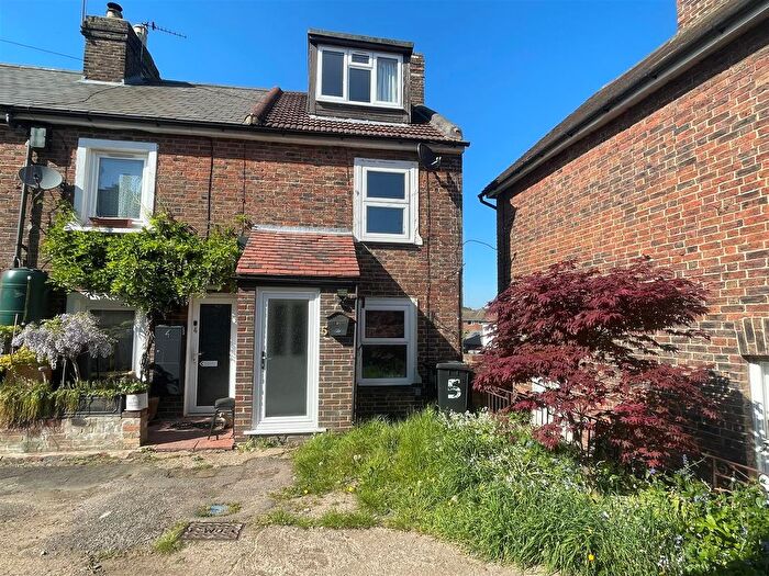 2 Bedroom End Of Terrace House To Rent In Albert Road, Uckfield, TN22