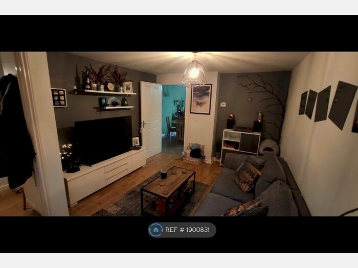 2 Bedroom Semi-Detached House To Rent In Beeches Hollow, Sheffield, S2