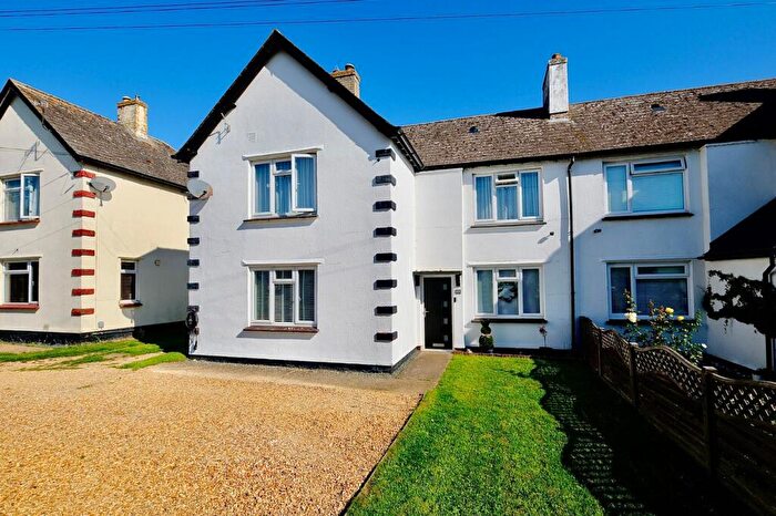 3 Bedroom Semi-Detached House For Sale In Bank Avenue, Somersham, Huntingdon, PE28