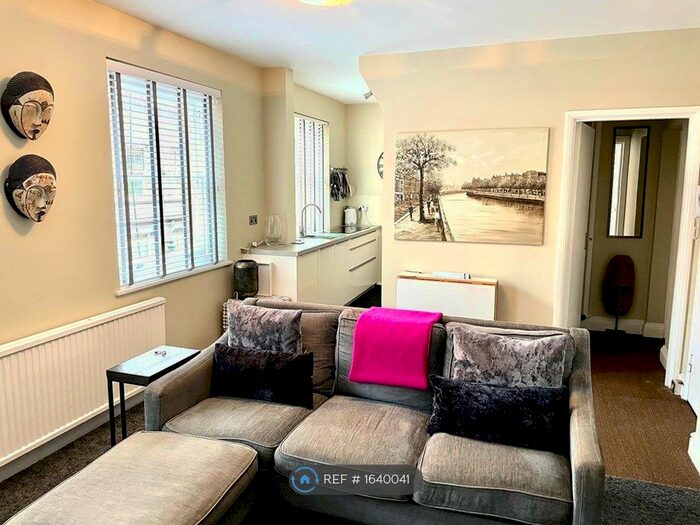 2 Bedroom Flat To Rent In Snowsfields, London, SE1