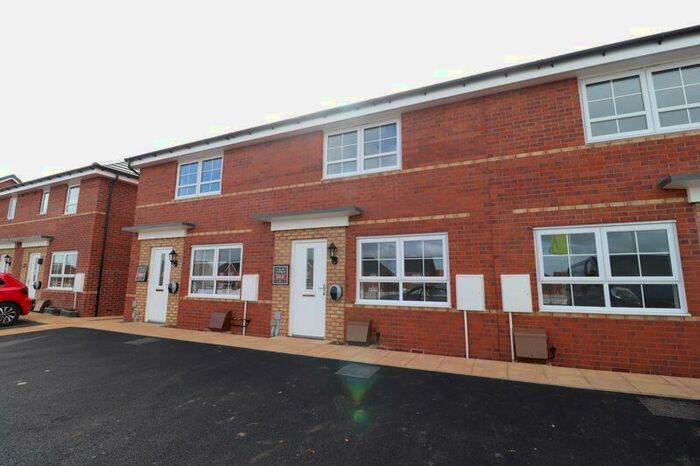2 Bedroom Town House To Rent In Cowslip Gardens, Stafford, ST16