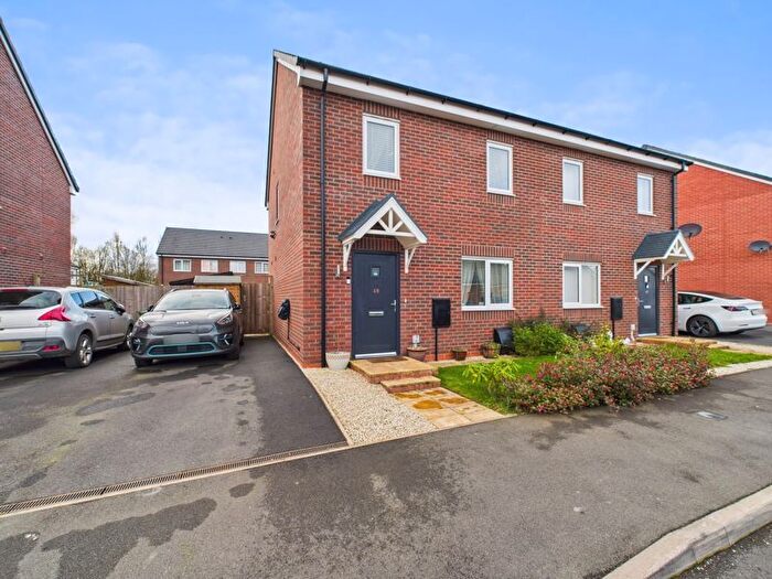 3 Bedroom Semi-Detached House For Sale In Newcomen Way, Telford, Shropshire, TF7
