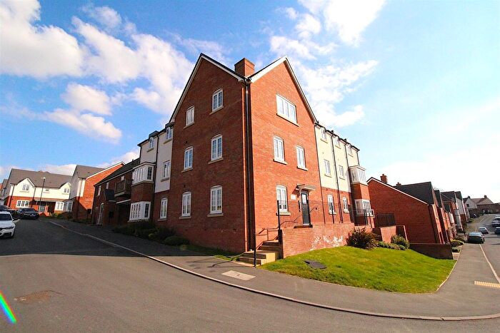 2 Bedroom Flat To Rent In Magnolia Avenue, Rugby, CV21