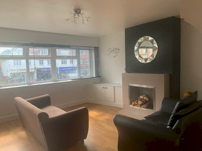 1 Bedroom Apartment To Rent In Stratford Road, Shirley, Solihull, B90