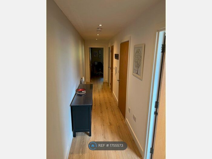 2 Bedroom Flat To Rent In Meath Crescent, London, E2