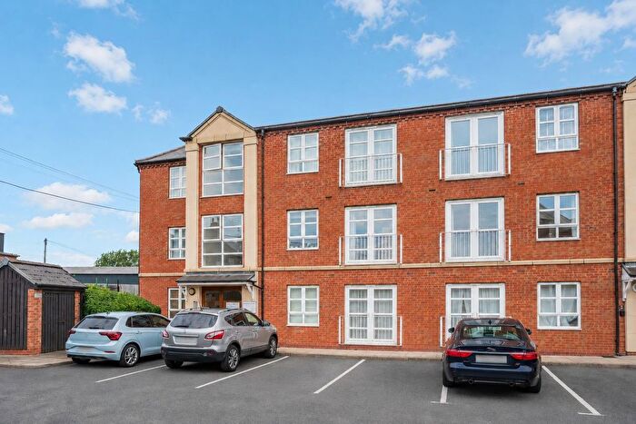 1 Bedroom Flat For Sale In Martins Court, York, YO26