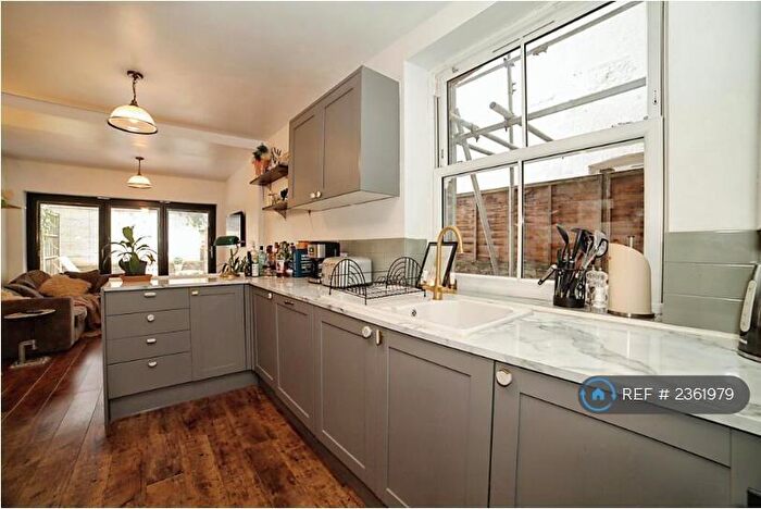 2 Bedroom Flat To Rent In Scrubs Lane, London, NW10