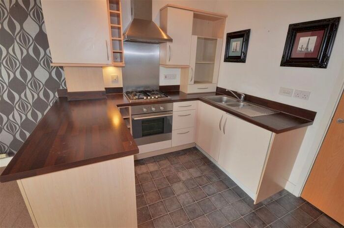 2 Bedroom Flat To Rent In Priory Chase, Pontefract WF8